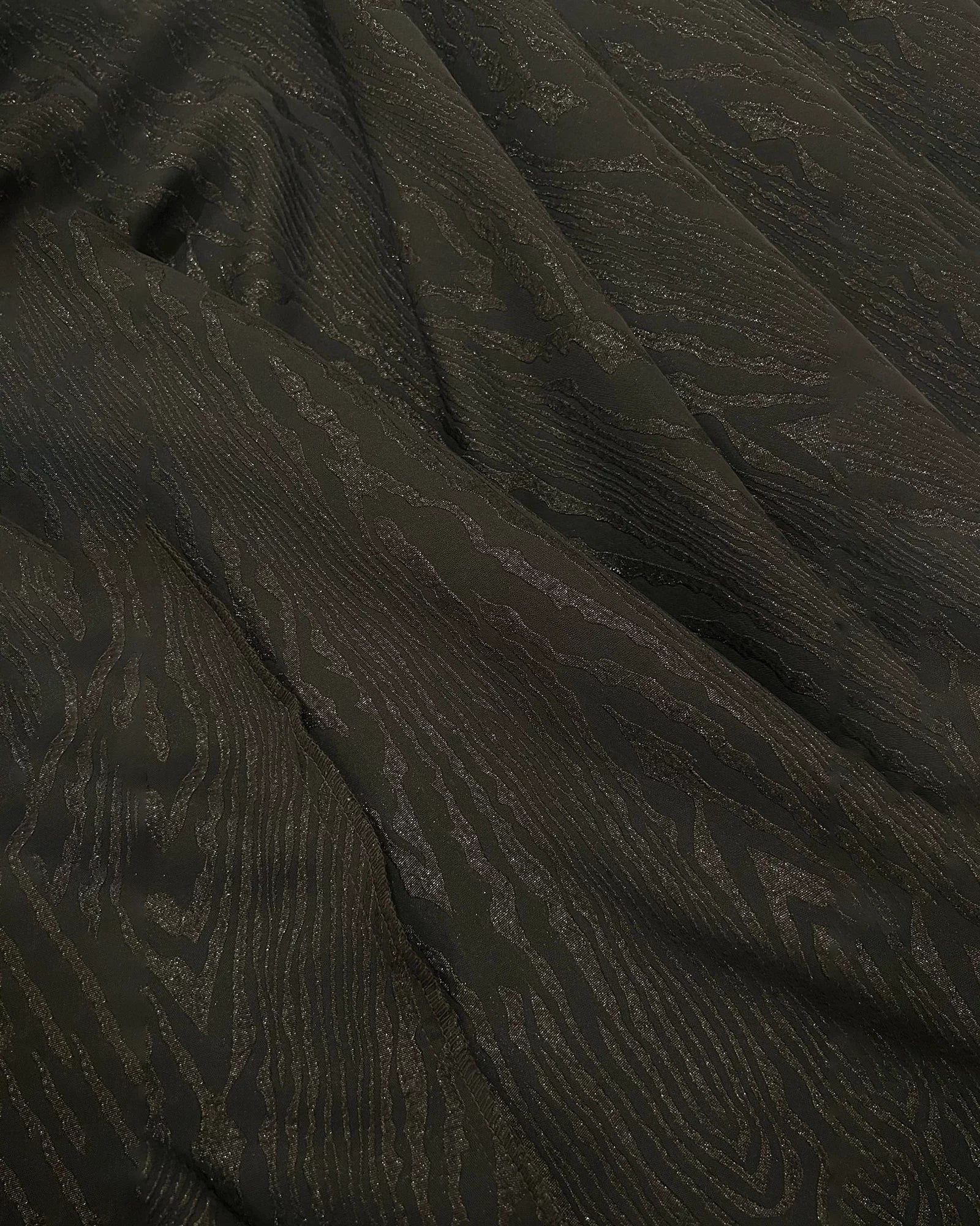 Monochrome – Wood land Grace