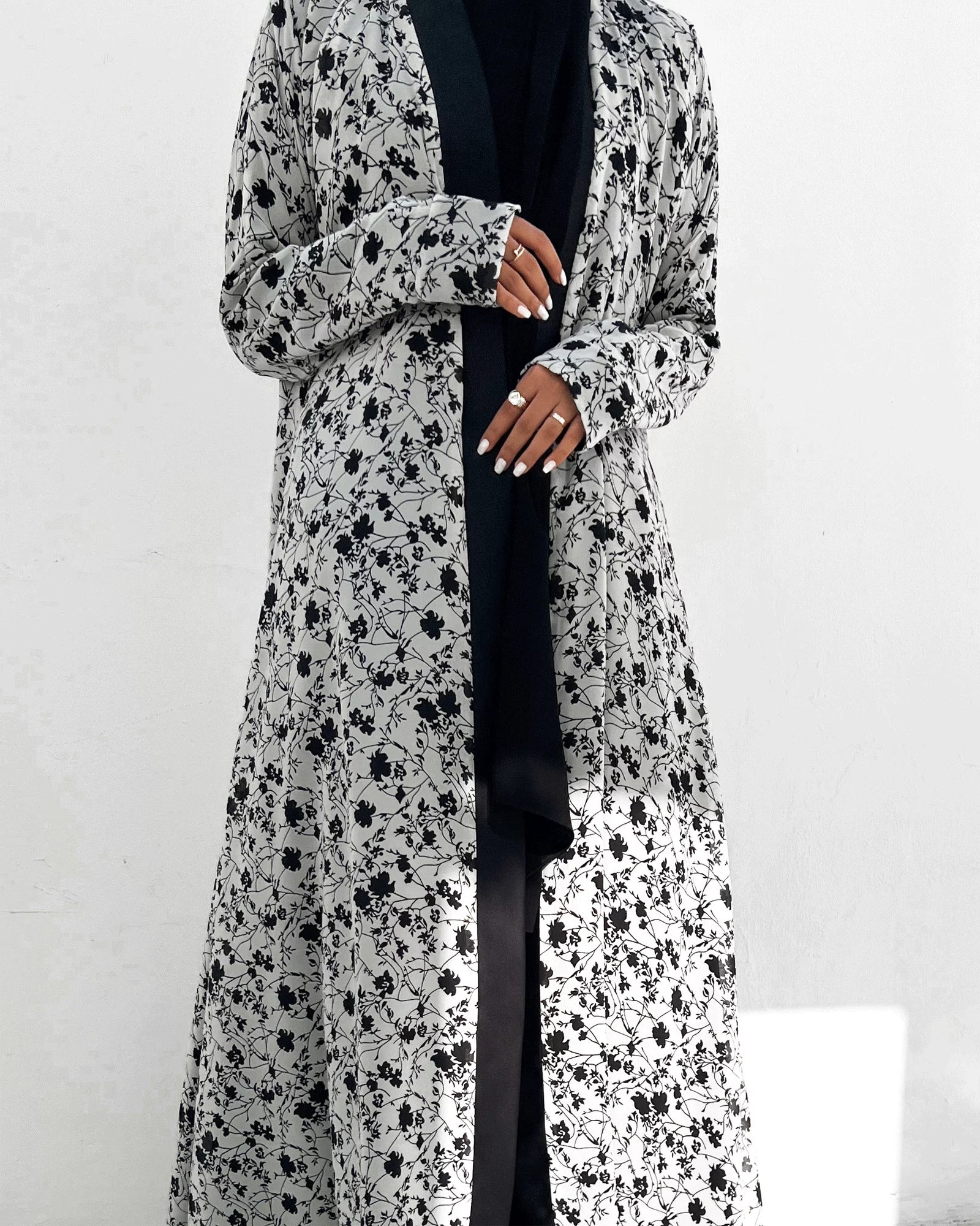 أحادي اللون – أناقة زهرية