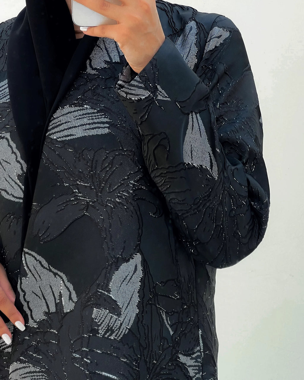 أحادي اللون – أناقة متوهجة