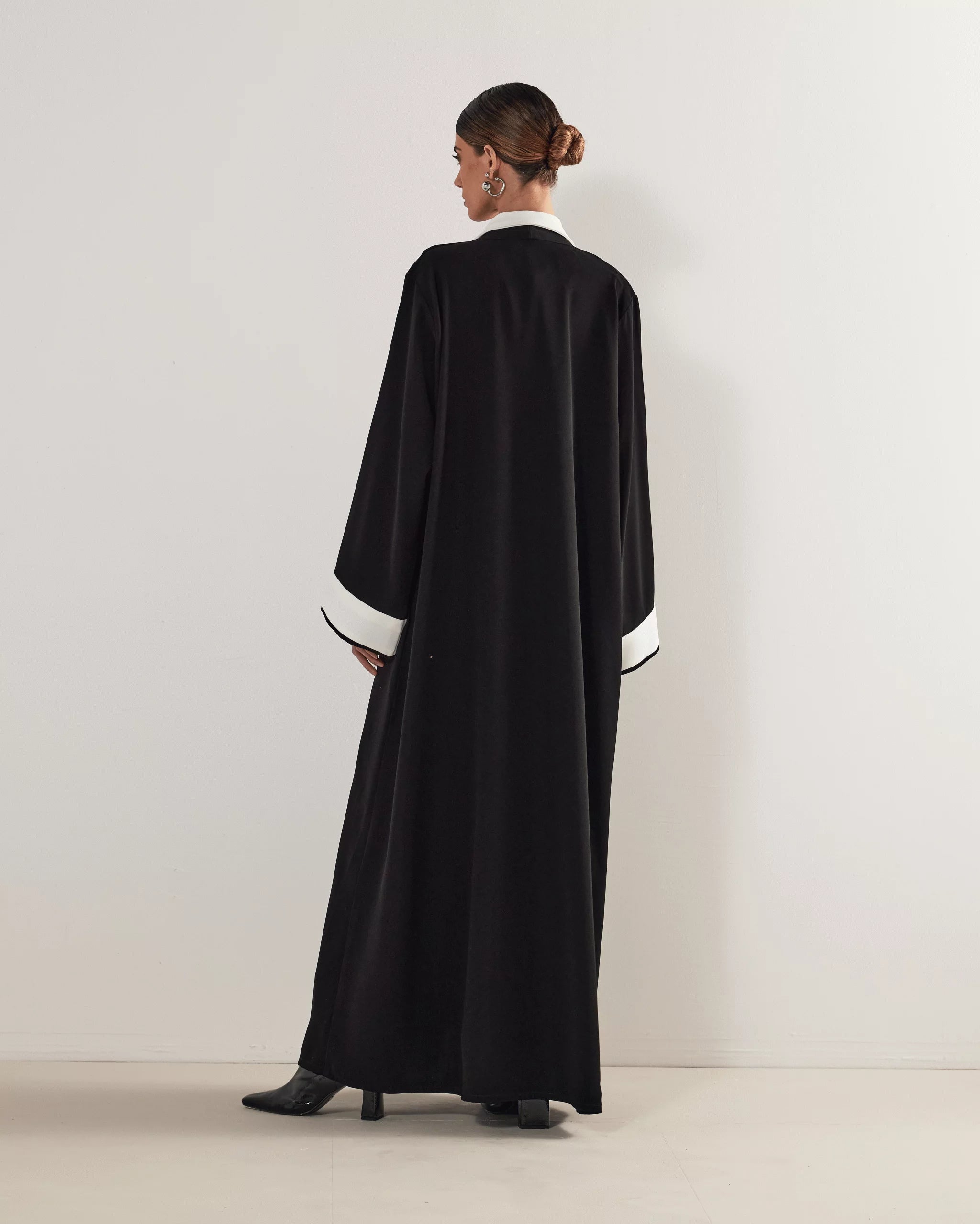 ساعة الشركة – الأناقة الرسمية