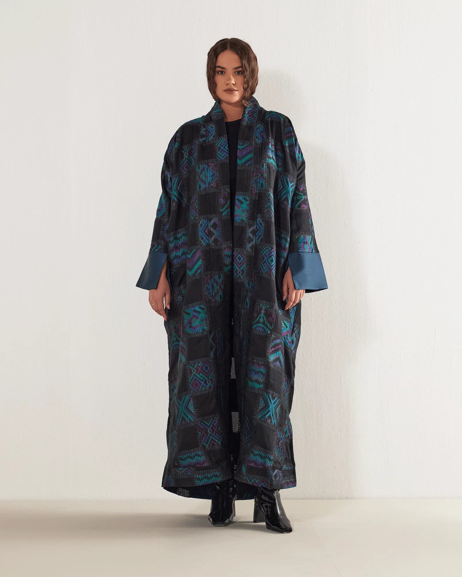 Geometric Grace – Vibrance