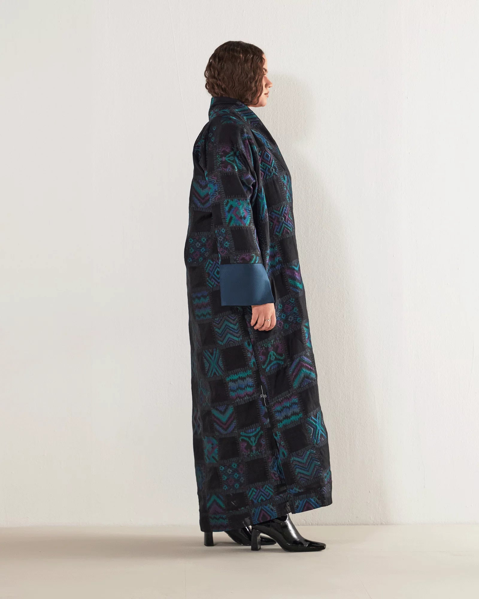 Geometric Grace – Vibrance