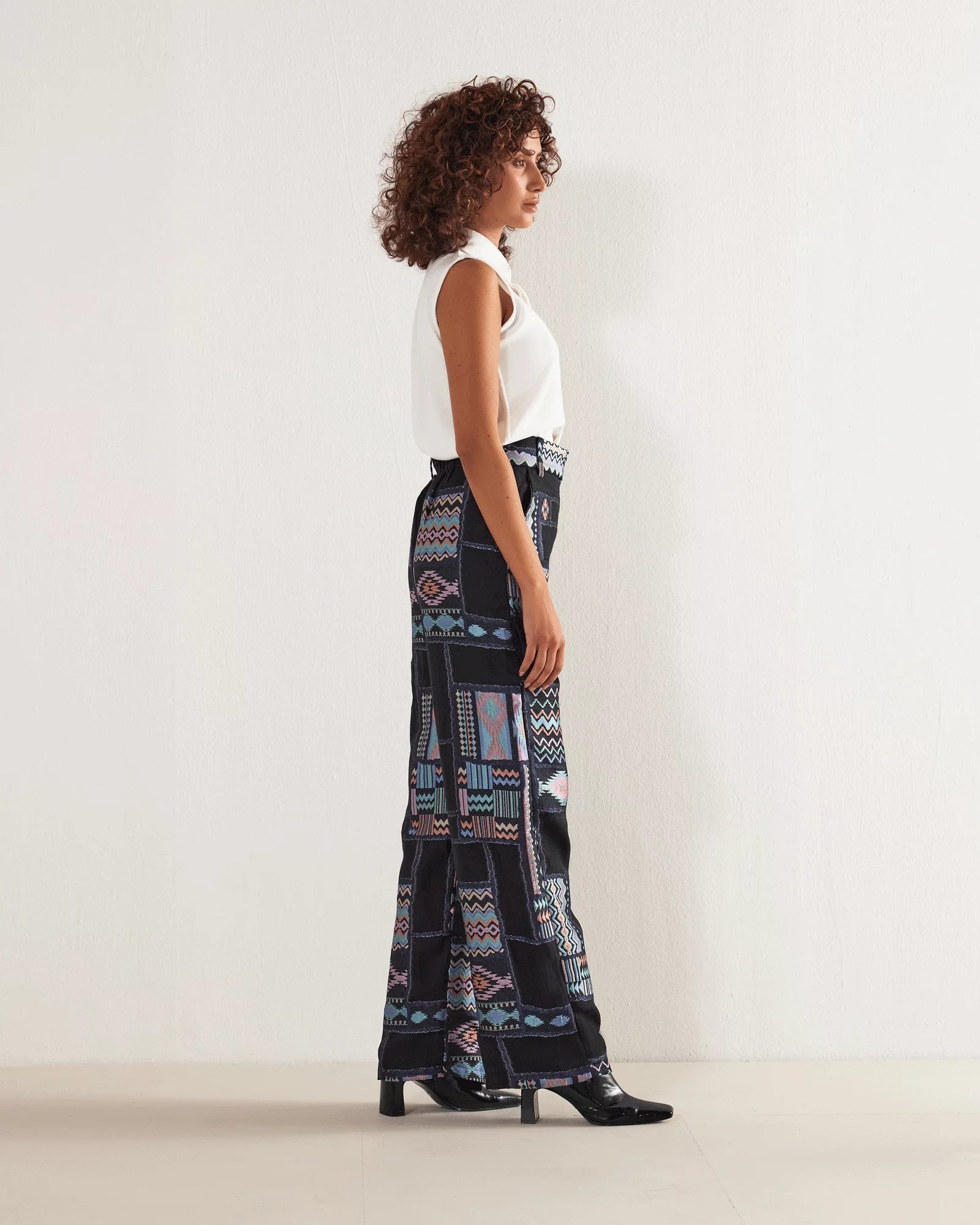 Geometric Grace – Regal