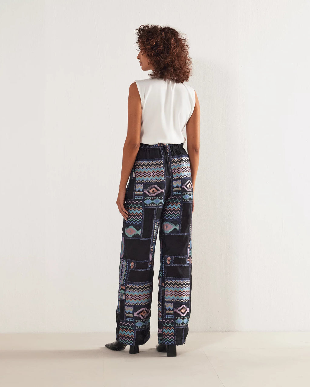 Geometric Grace – Regal