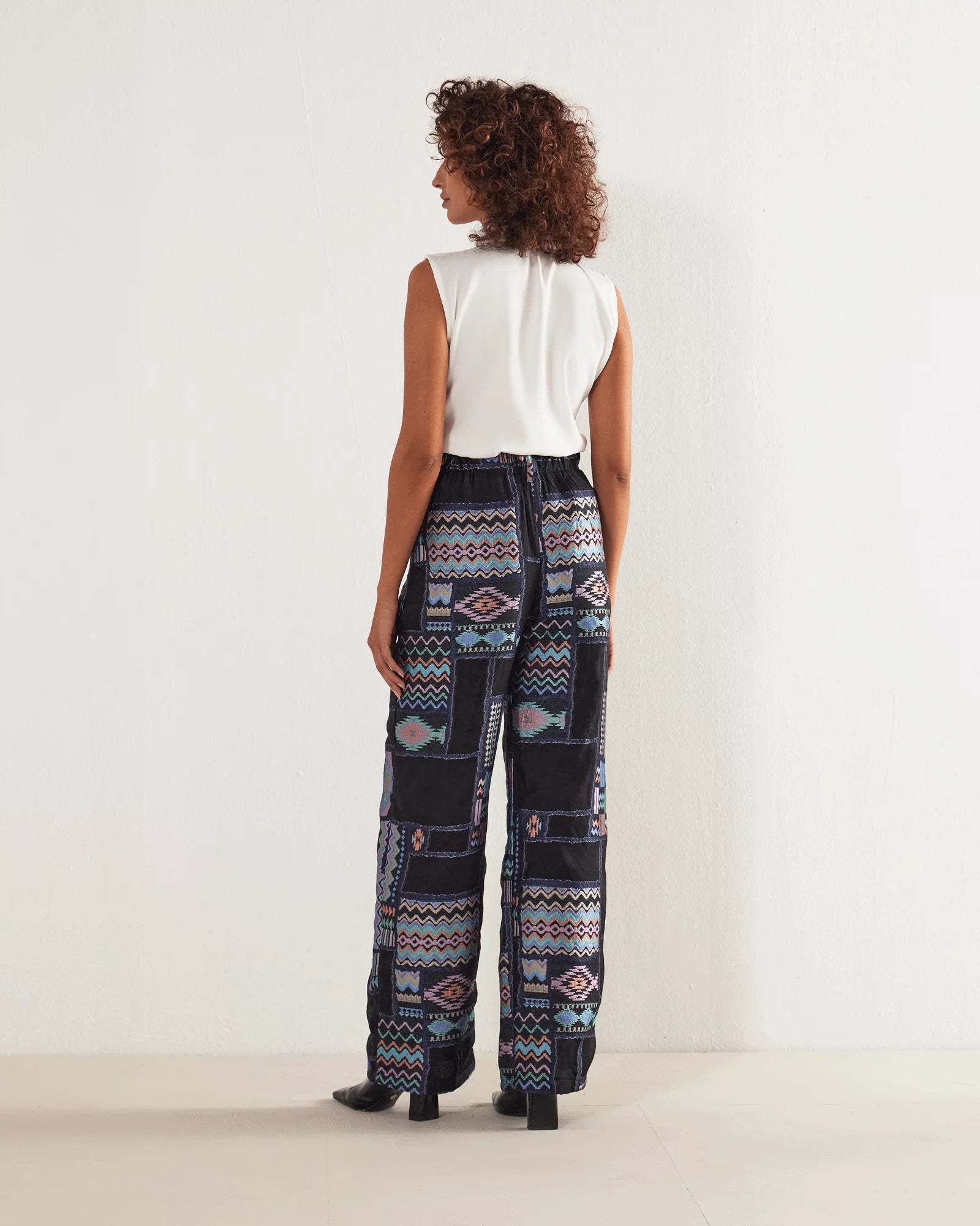 Geometric Grace – Regal