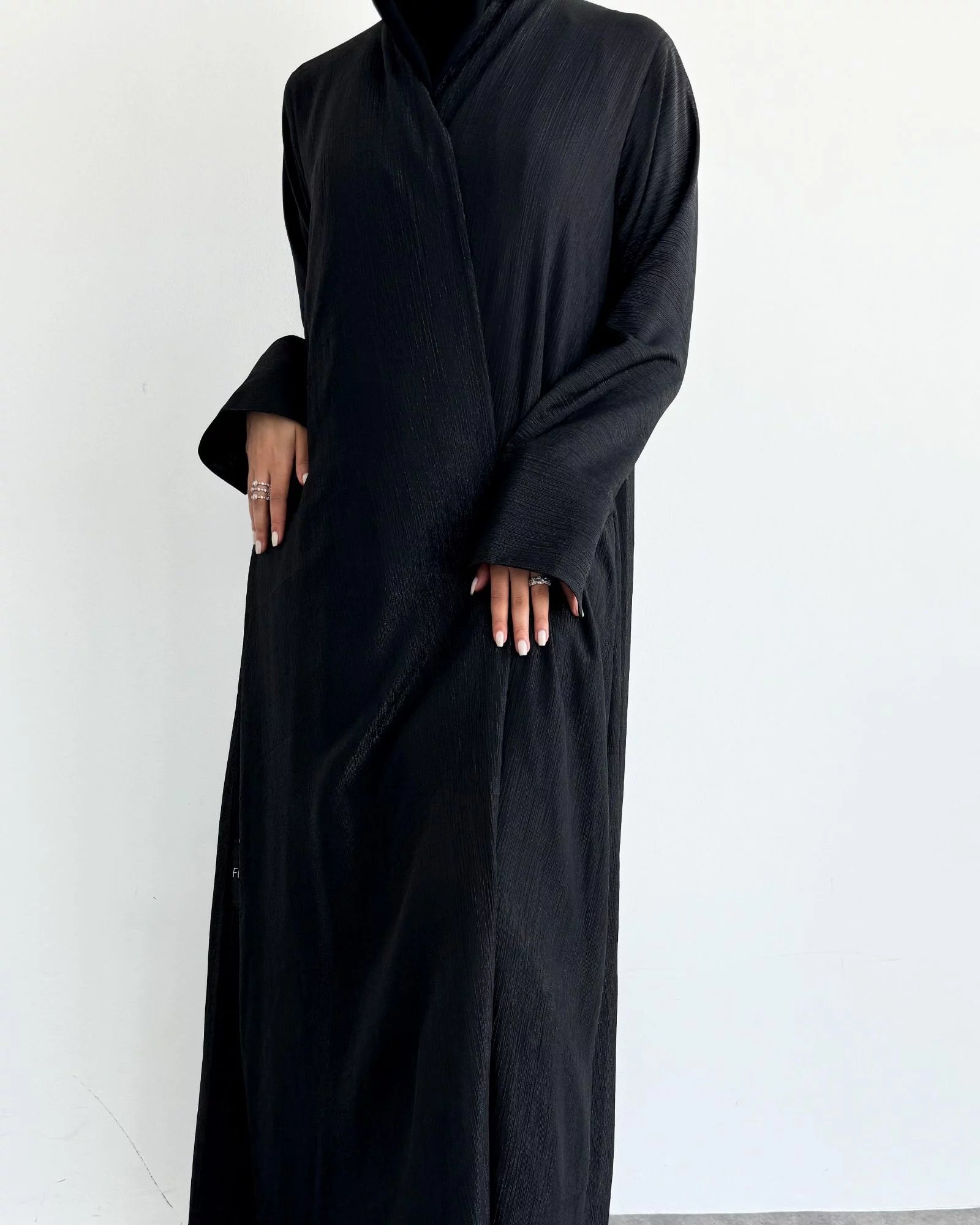 Luminous Noir Abaya