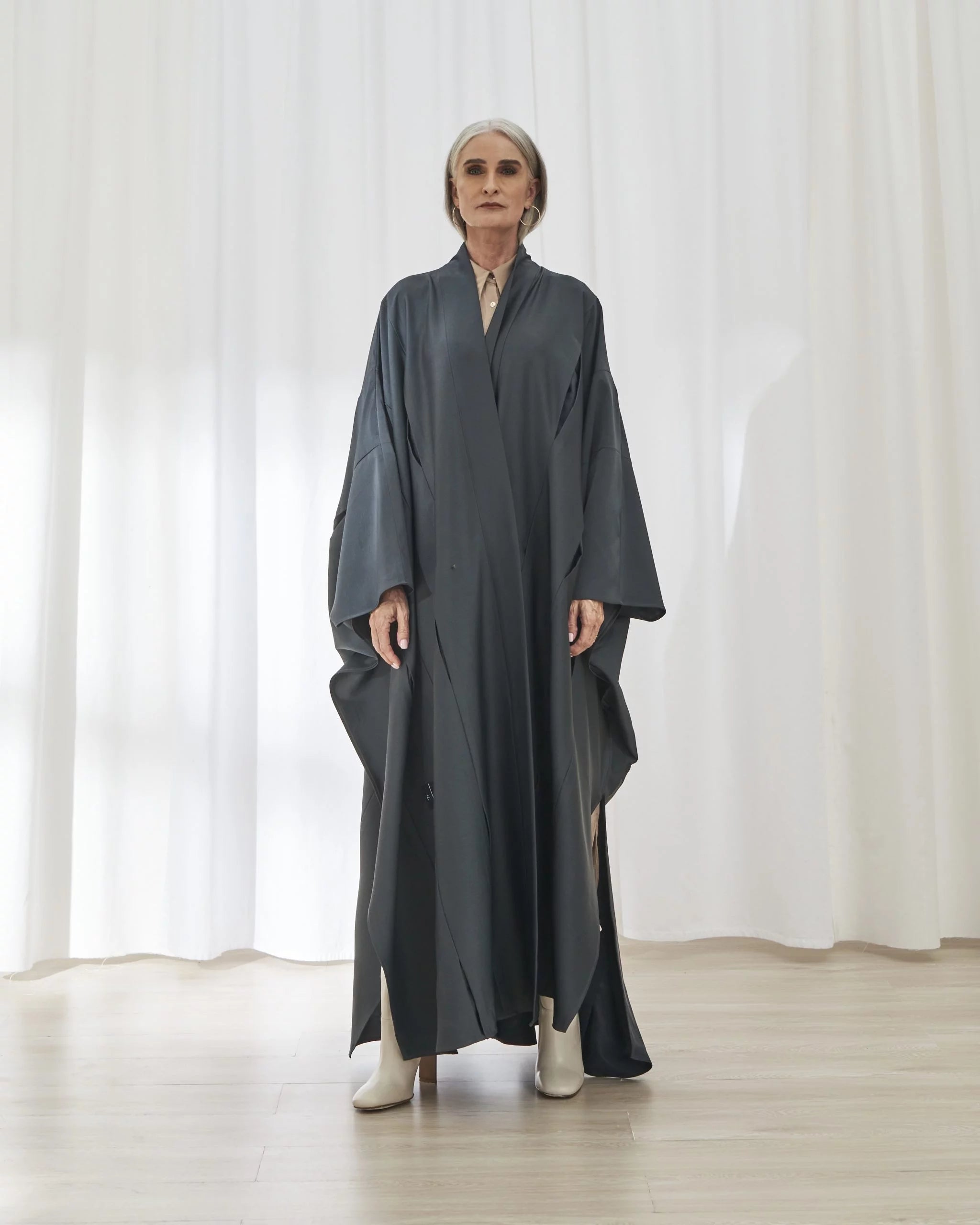 Loona – Rare – Black ( RTW )