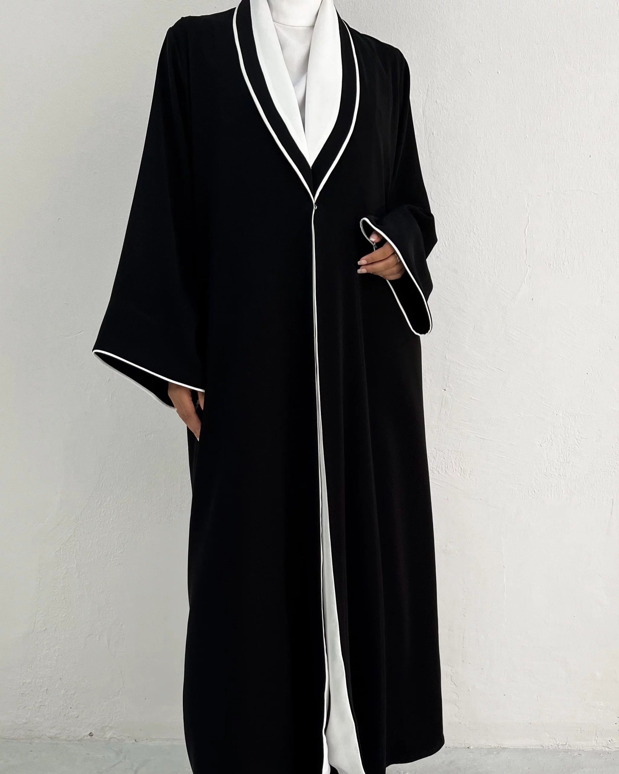 ساعة الشركة – SleekSilhouette