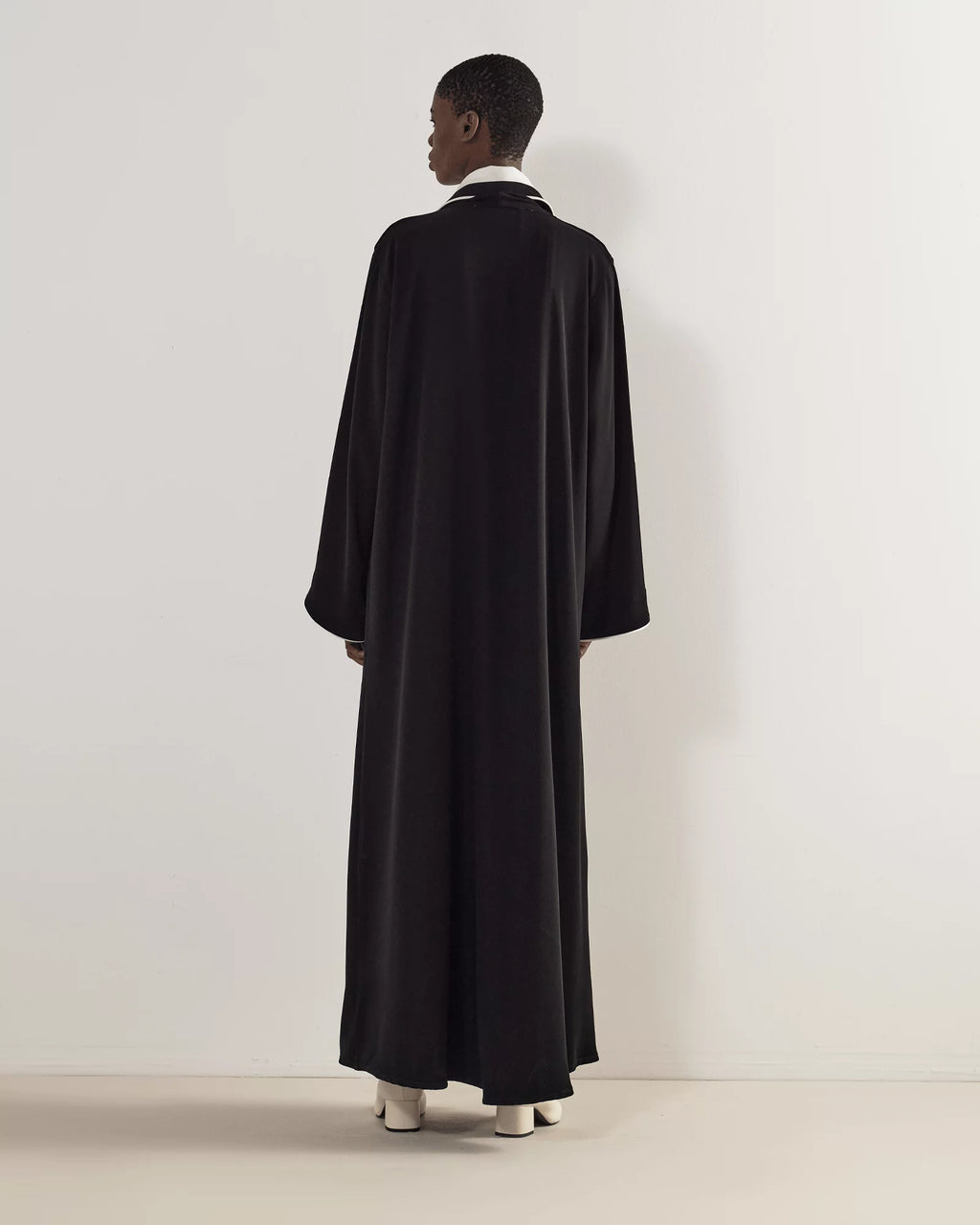 ساعة الشركة – SleekSilhouette