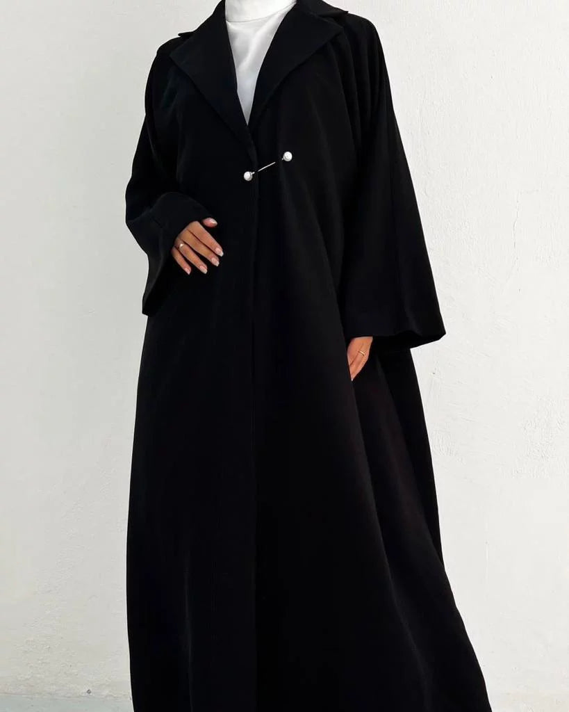 Corporate O’clock – Pearl Pin Elegance