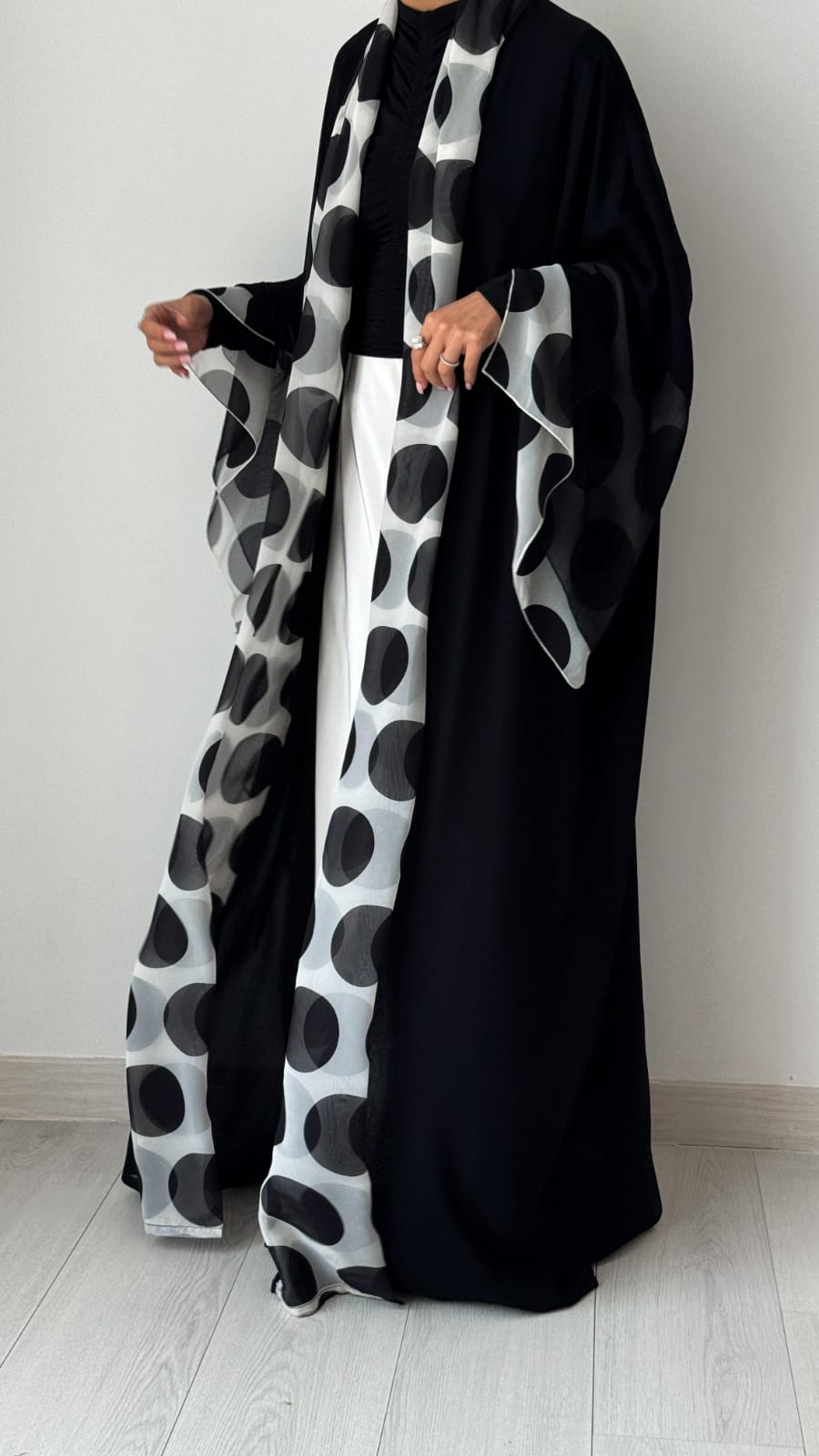 Monochrome “Limited”