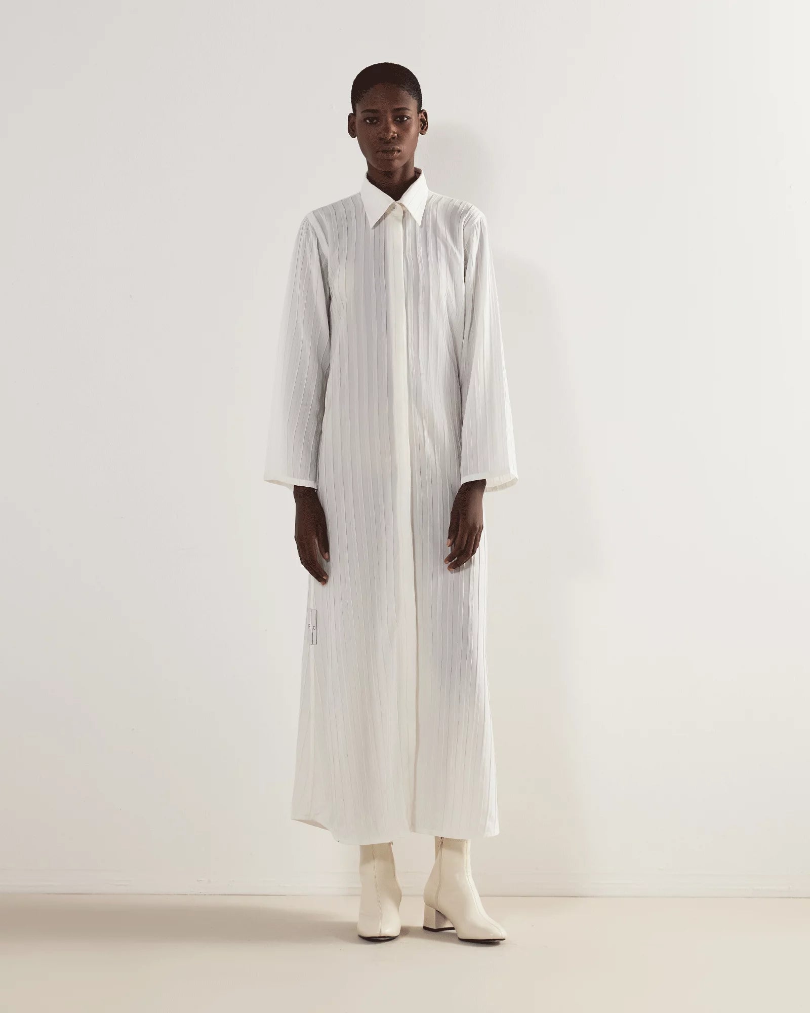 ساعة الشركات – الوهم العاجي